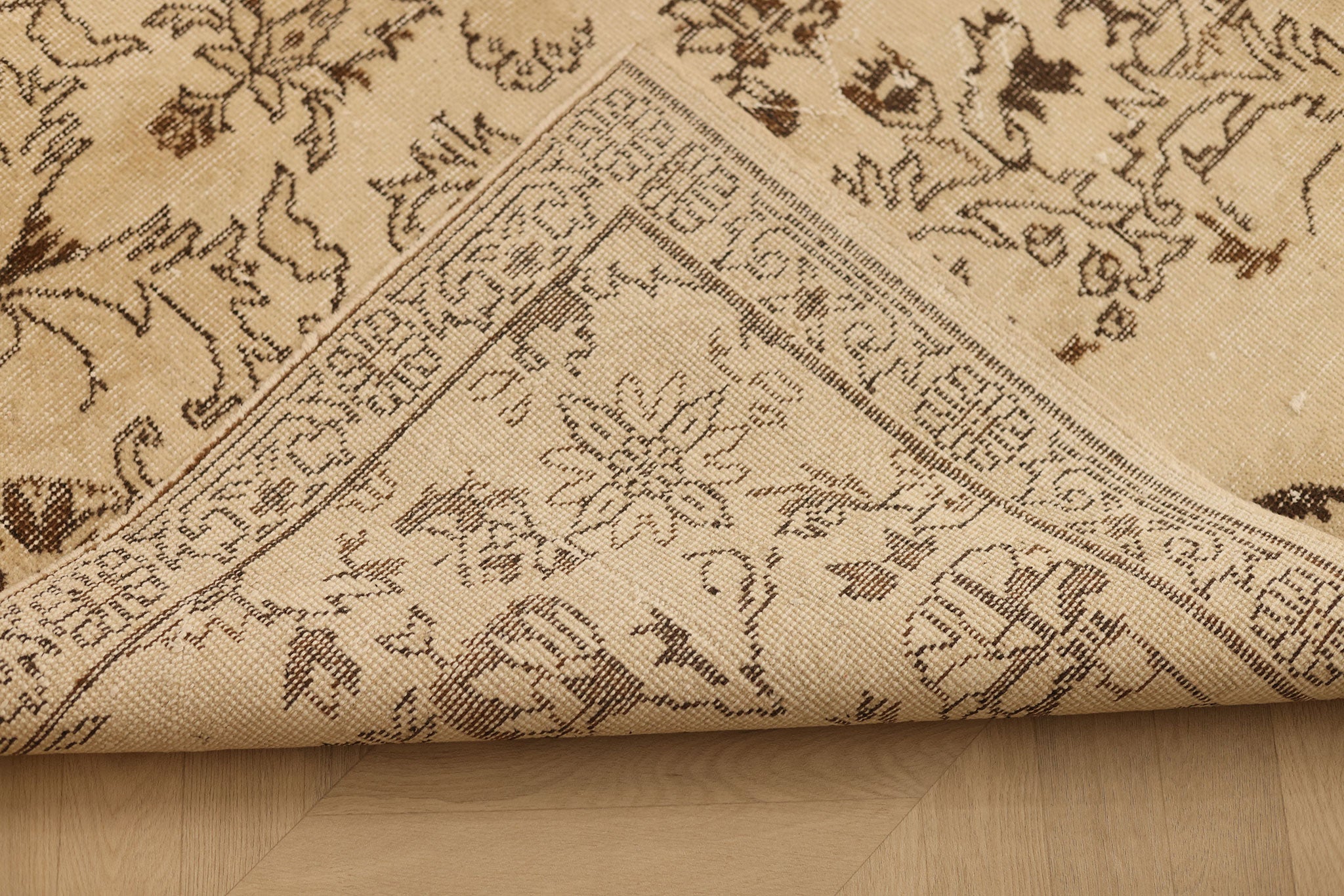 Vintage Isparta Turkish Area Rug 5x10 ft — Beige & Brown Floral (No. 40344)