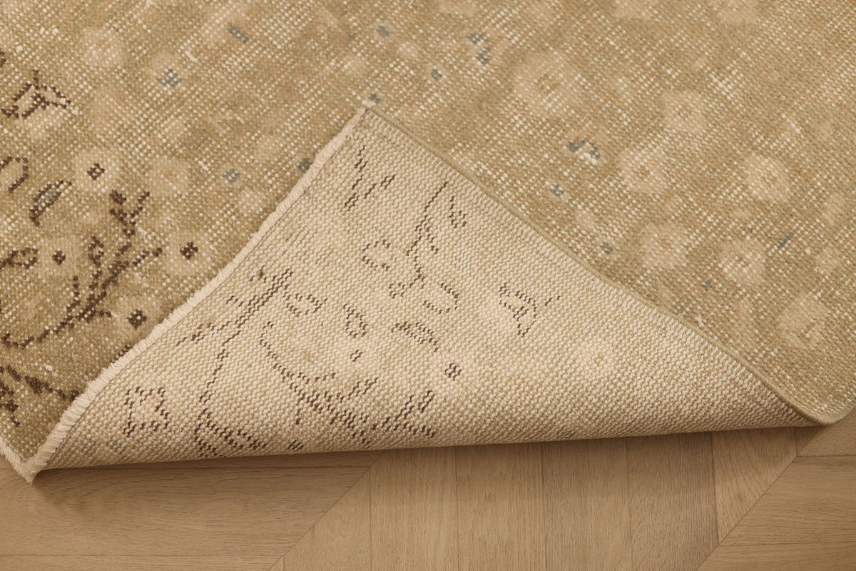 Vintage Manisa Turkish Area Rug 5x9 ft — Beige Distressed
