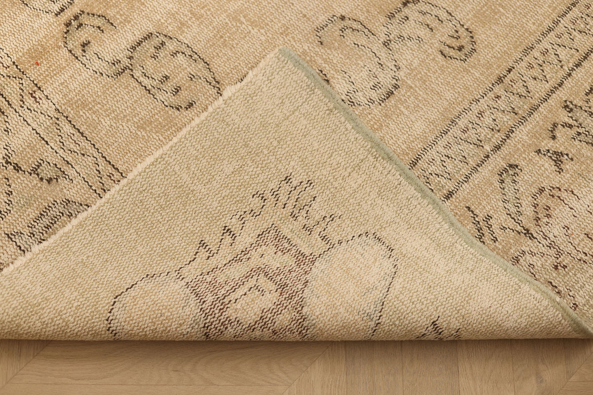 Vintage Manisa Turkish Area Rug 5x9 ft — Beige Floral