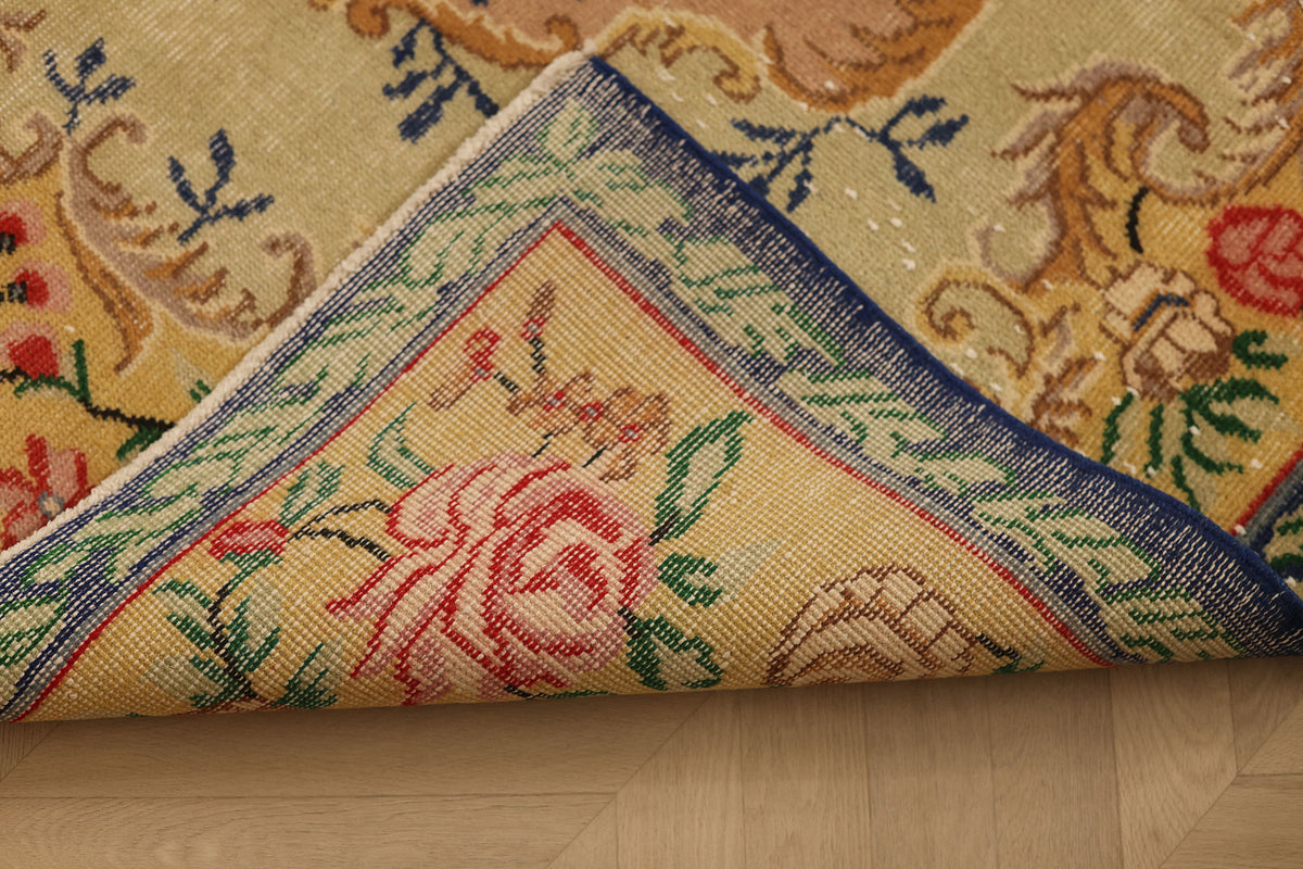 Vintage Isparta Turkish Area Rug 6x9 ft — Beige & Pink Floral (No. 40402)