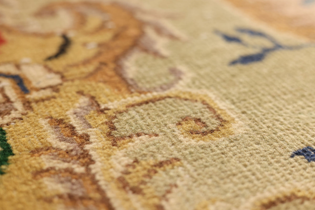 Vintage Isparta Turkish Area Rug 6x9 ft — Beige & Pink Floral (No. 40402)