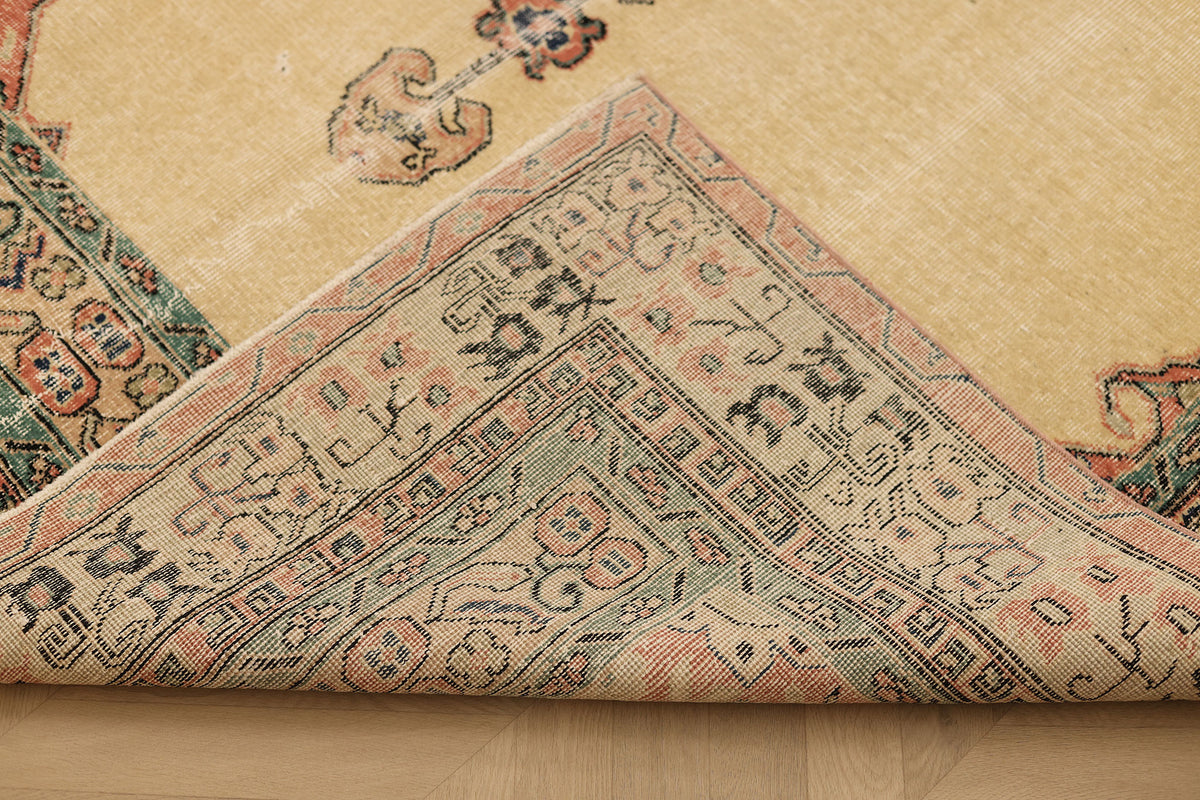 Vintage Isparta Turkish Area Rug 6x9 ft — Beige & Pink Floral (No. 40407)