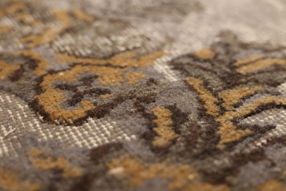 Vintage Isparta Turkish Area Rug 5x9 ft — Gray & Brown Distressed (No. 40409)