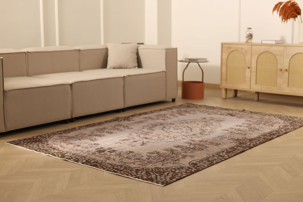 Vintage Isparta Turkish Area Rug 5x8 ft — Brown & Beige Floral (No. 40411)