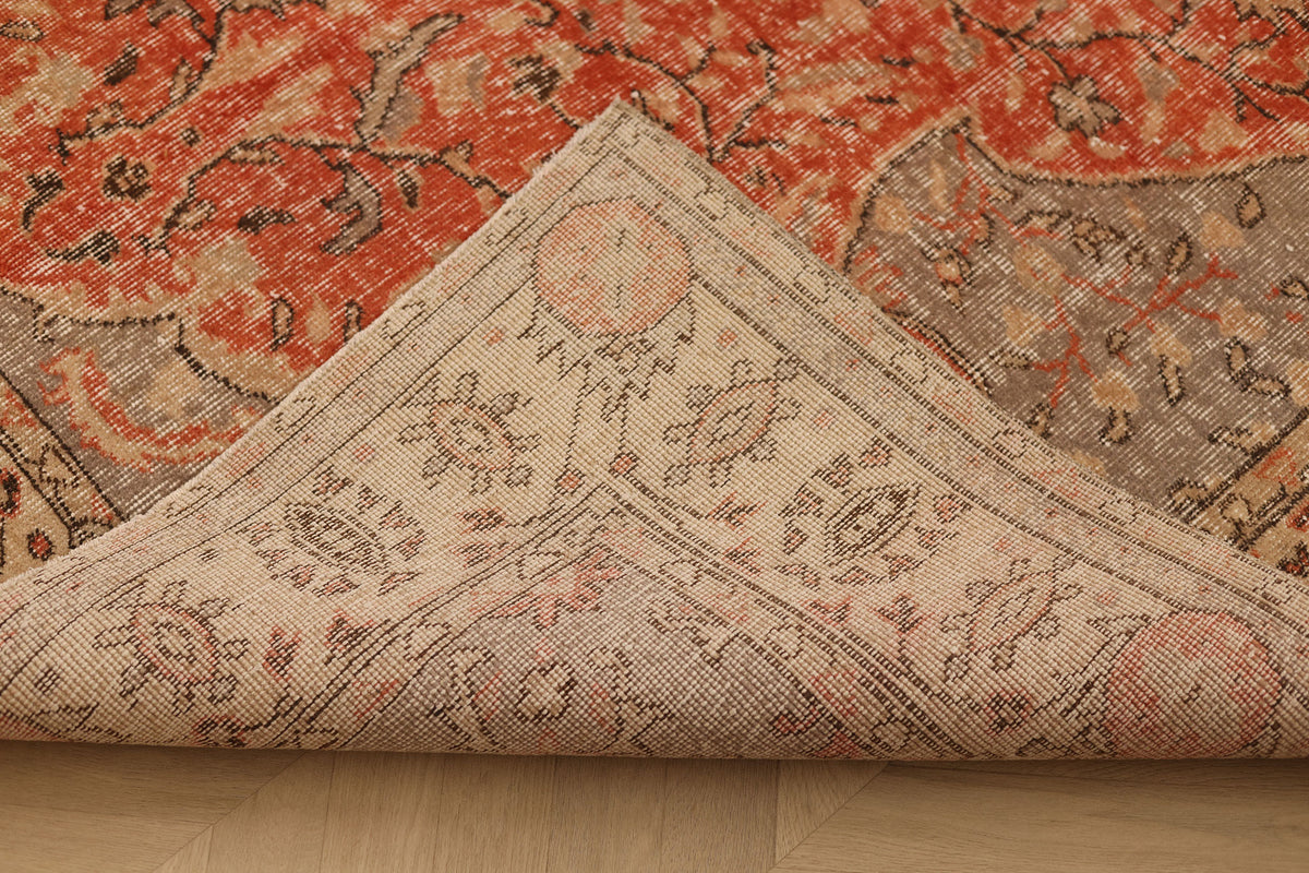 Vintage Isparta Turkish Area Rug 6x9 ft — Red & Beige Floral (No. 40428)