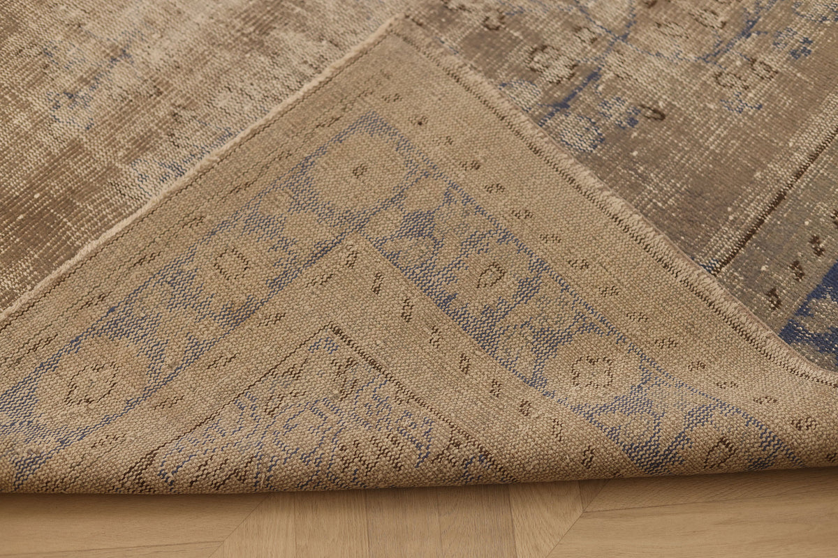 Vintage Manisa Turkish Area Rug 6x9 ft — Gray & Blue Distressed
