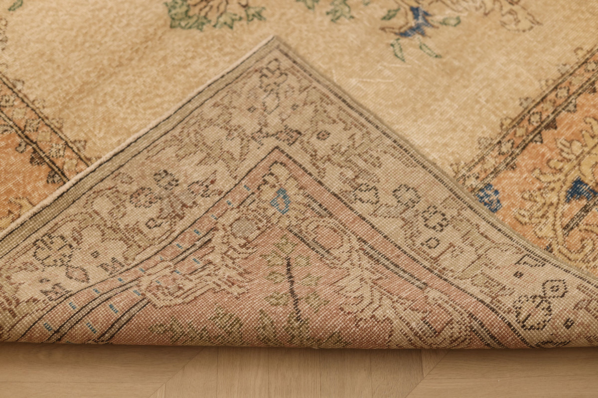 Vintage Isparta Turkish Area Rug 6x10 ft — Beige & Orange Floral
