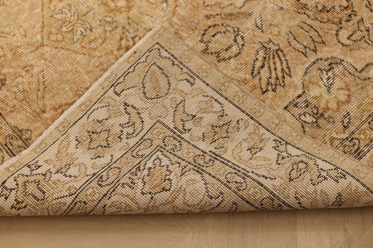 Vintage Isparta Turkish Area Rug 5x9 ft — Beige & Brown Floral (No. 40445)