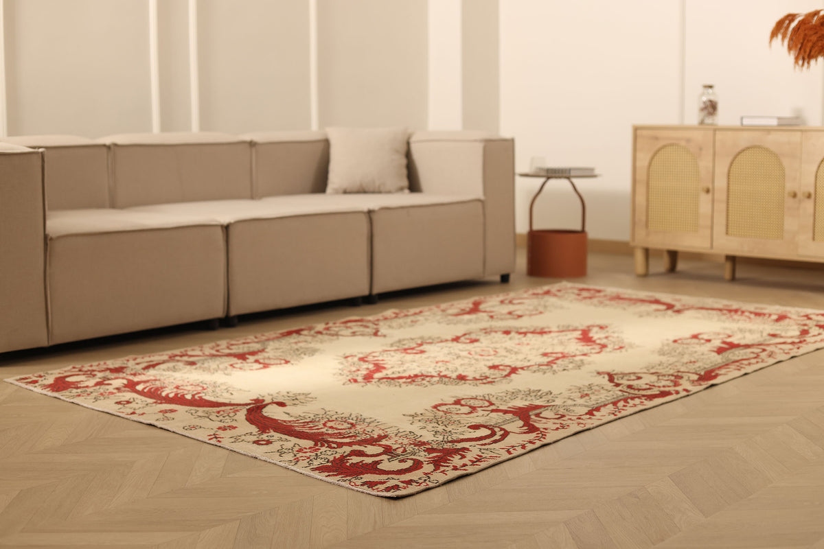 Vintage Isparta Turkish Area Rug 5x9 ft — Beige & Red Floral