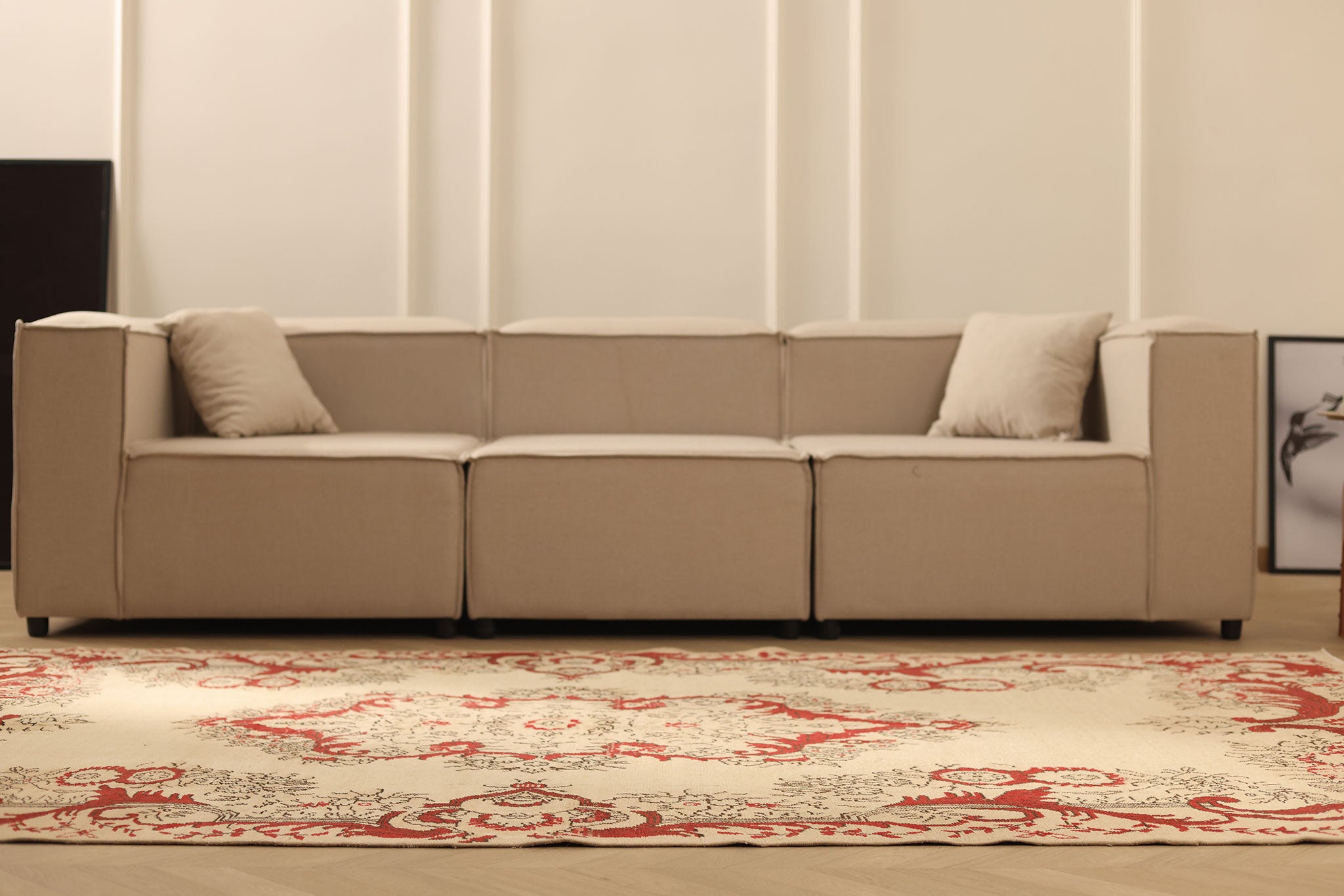 Vintage Isparta Turkish Area Rug 5x9 ft — Beige & Red Floral