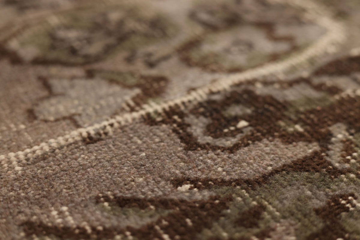 Vintage Isparta Turkish Area Rug 6x7 ft — Gray & Brown Distressed