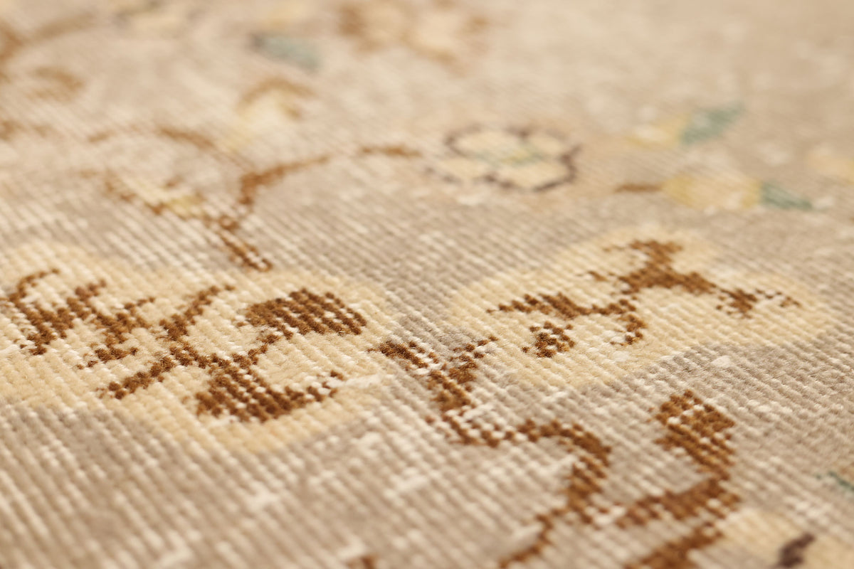 Vintage Isparta Turkish Area Rug 6x10 ft — Beige & Brown Floral (No. 40471)