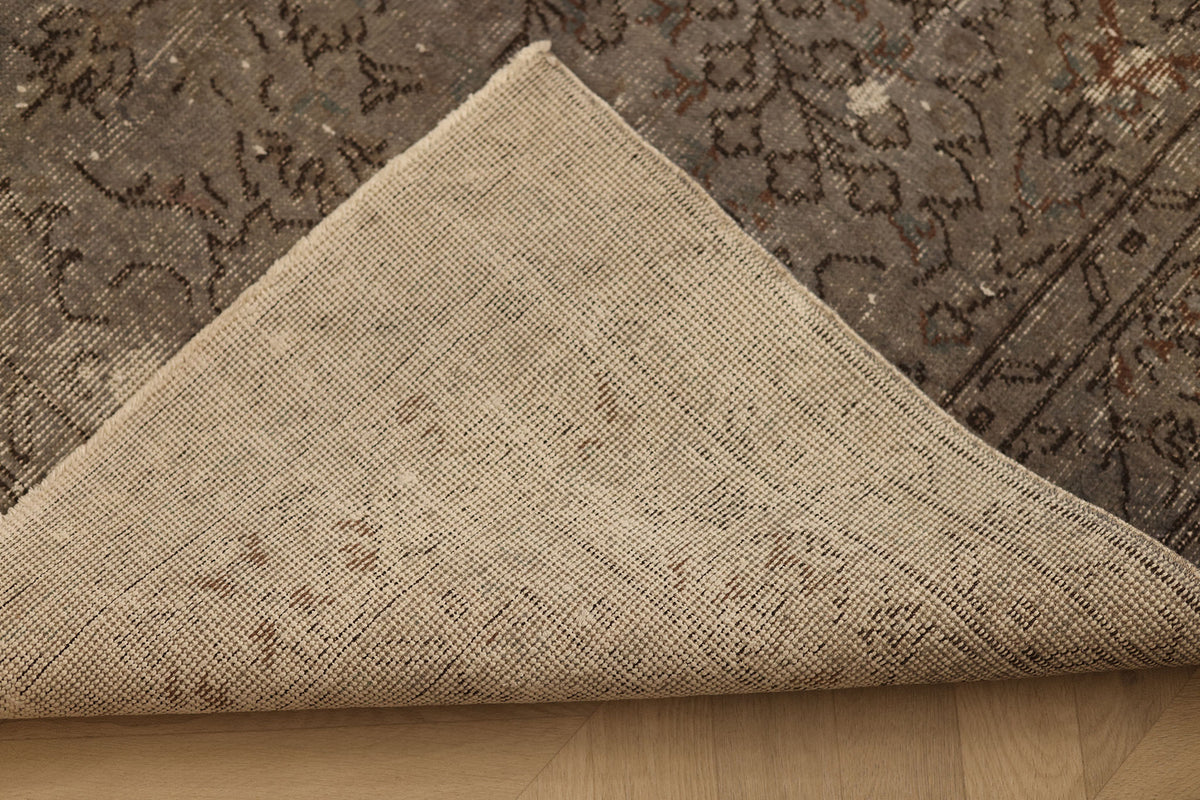 Vintage Isparta Turkish Area Rug 5x8 ft — Gray Overdyed (No. 40490)