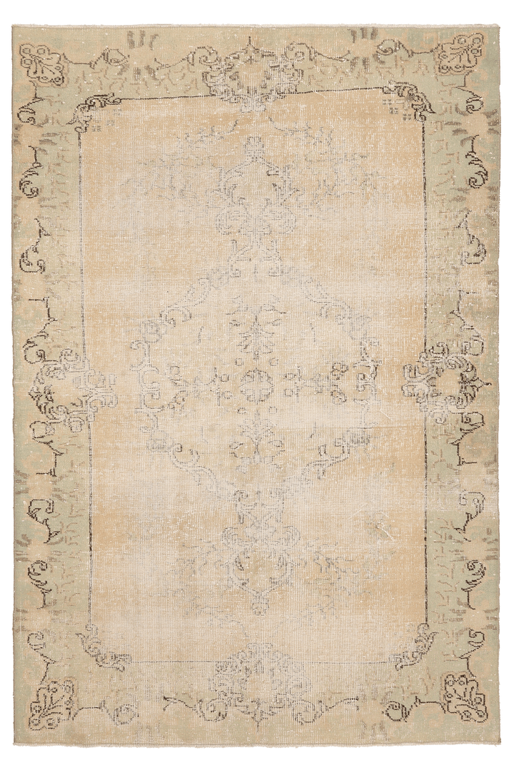 Vintage Isparta Turkish Area Rug 5x9 ft — Beige Floral (No. 40506)