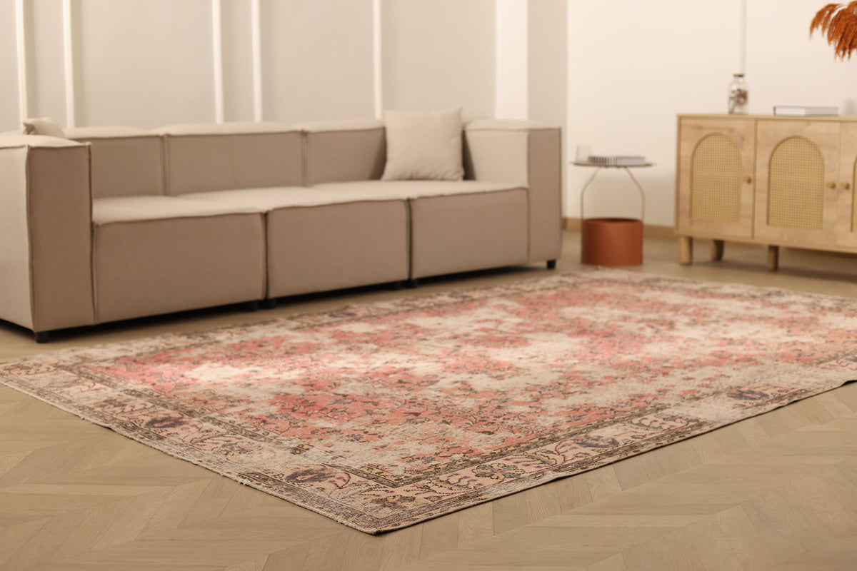 Vintage Isparta Turkish Area Rug 7x10 ft — Beige & Gray Floral (No. 40528)