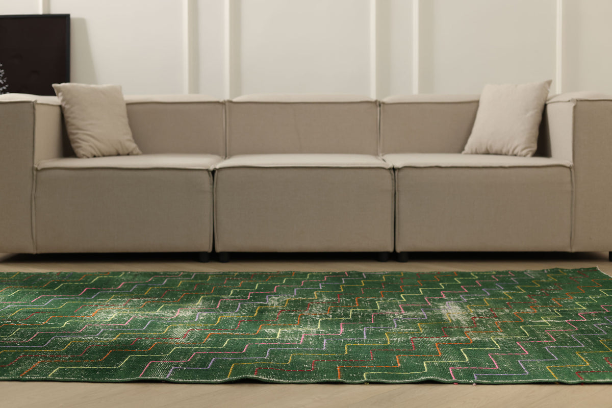 Vintage Isparta Turkish Area Rug 5x8 ft — Green Geometric (No. 40559)