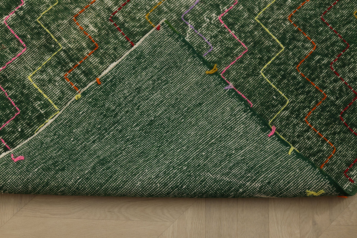 Vintage Isparta Turkish Area Rug 5x8 ft — Green Geometric (No. 40559)