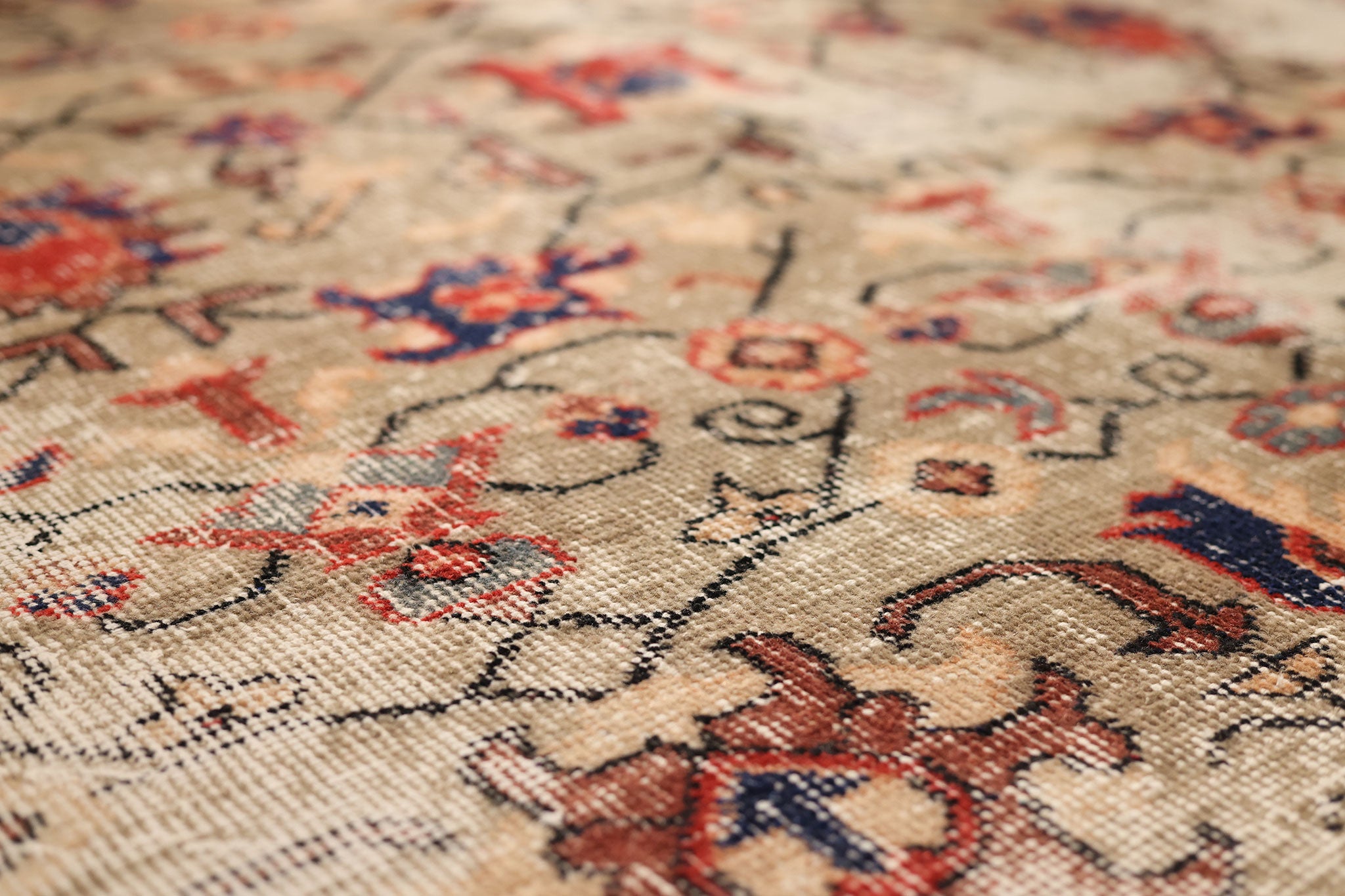Vintage Isparta Turkish Area Rug 6x10 ft — Orange & Beige Floral (No. 40572)