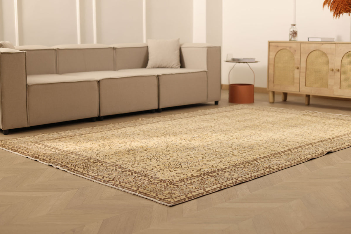 Vintage Isparta Turkish Area Rug 6x10 ft — Beige & Brown Floral (No. 40581)