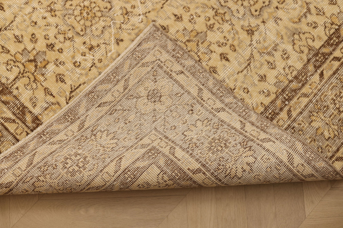 Vintage Isparta Turkish Area Rug 6x10 ft — Beige & Brown Floral (No. 40581)