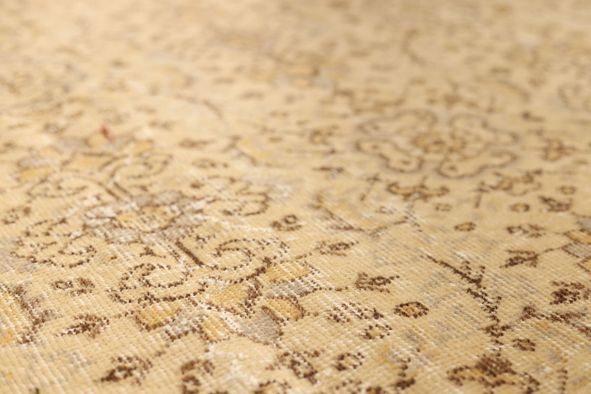 Vintage Isparta Turkish Area Rug 6x10 ft — Beige & Brown Floral (No. 40581)