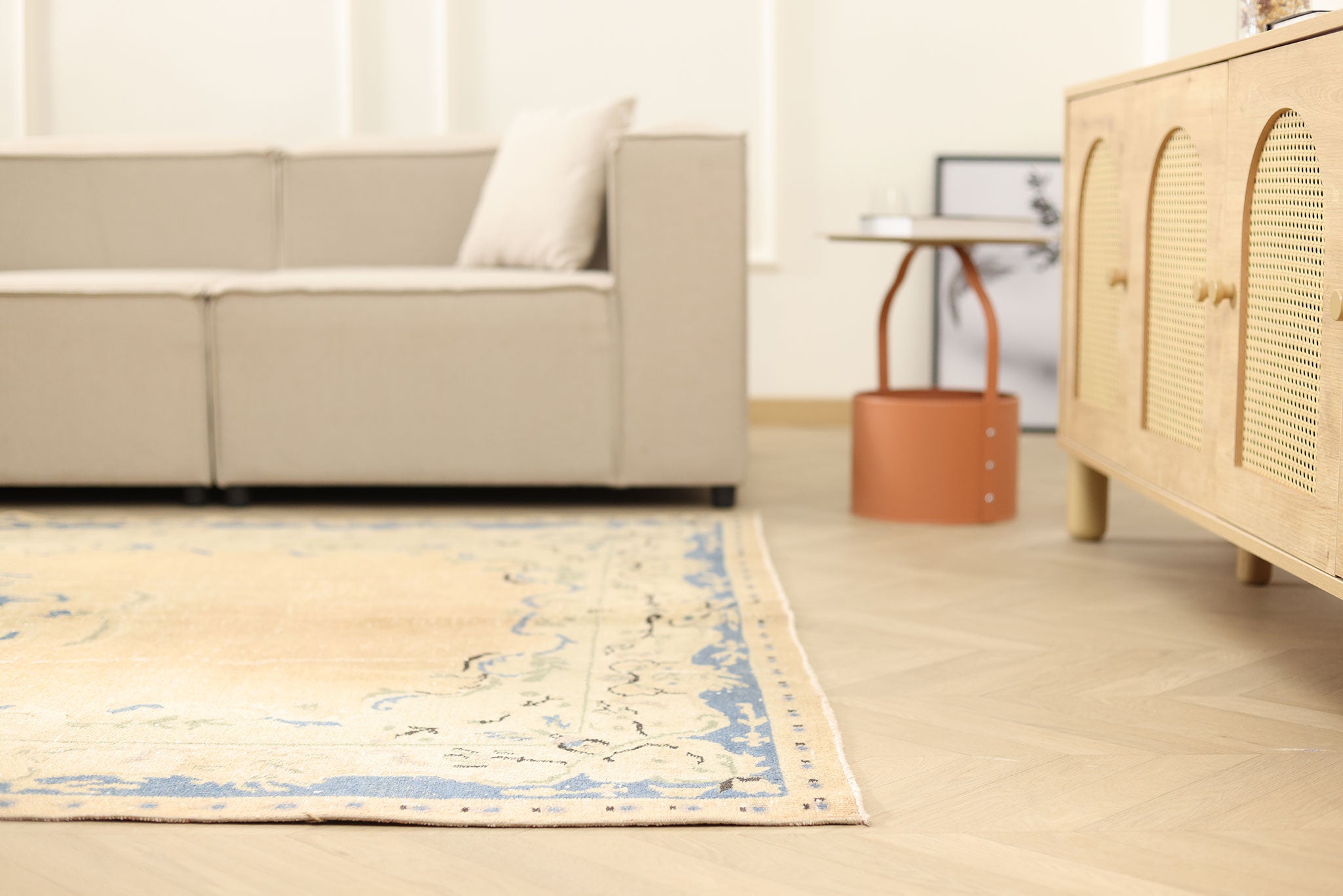 Vintage Isparta Turkish Area Rug 5x10 ft — Beige & Blue Floral