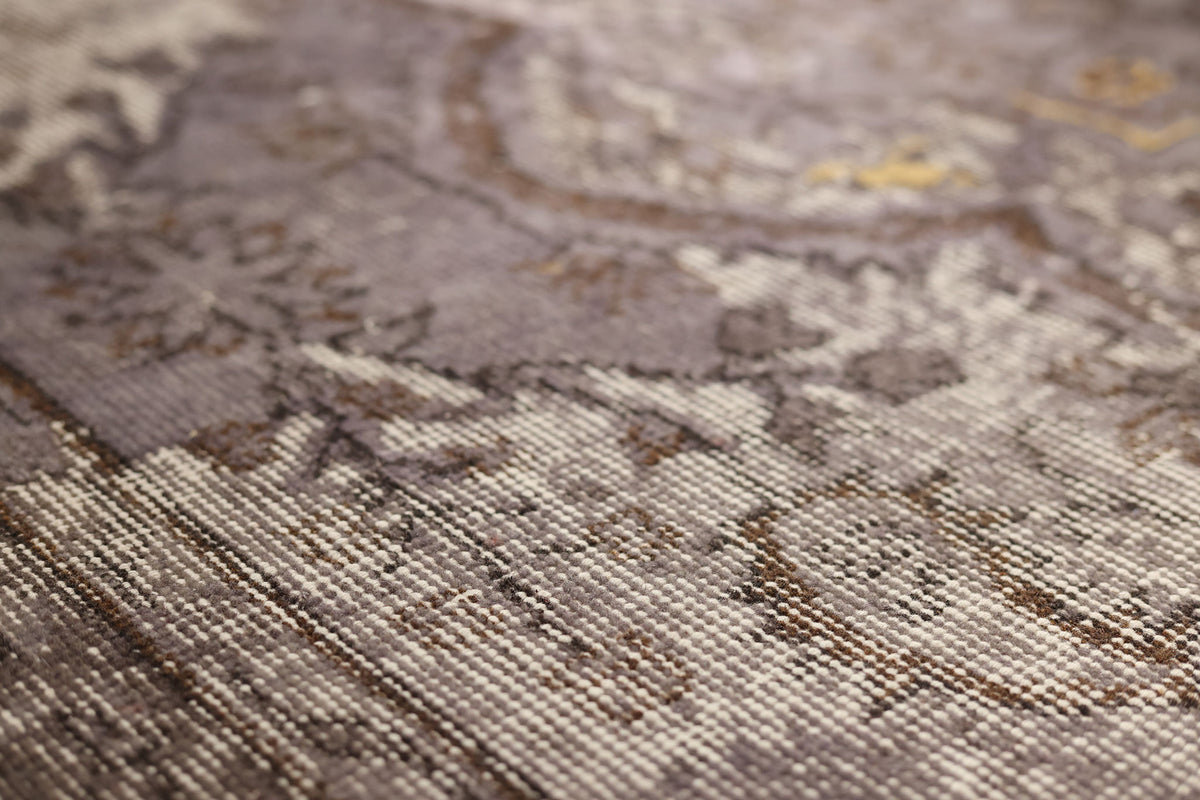 Vintage Isparta Turkish Area Rug 6x10 ft — Gray Floral