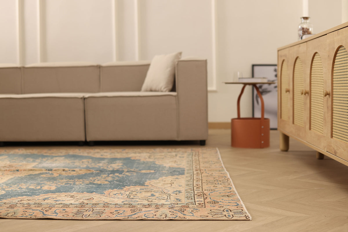 Vintage Isparta Turkish Area Rug 6x10 ft — Blue & Beige Floral (No. 40597)