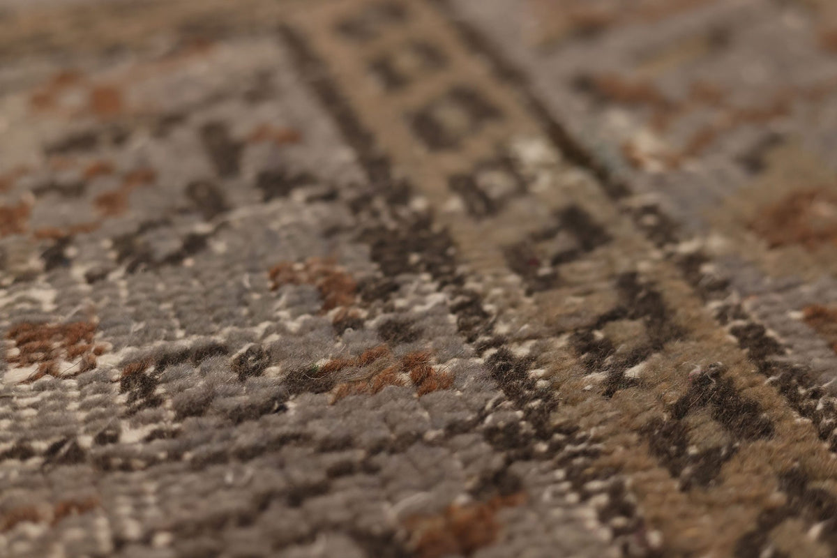 Vintage Manisa Turkish Area Rug 5x9 ft — Beige & Brown Distressed (No. 40631)
