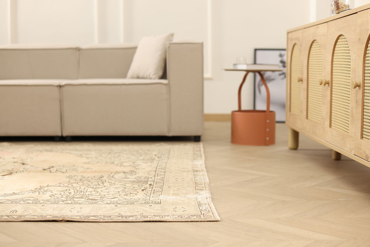 Vintage Isparta Turkish Area Rug 6x9 ft — Beige Floral (No. 40659)