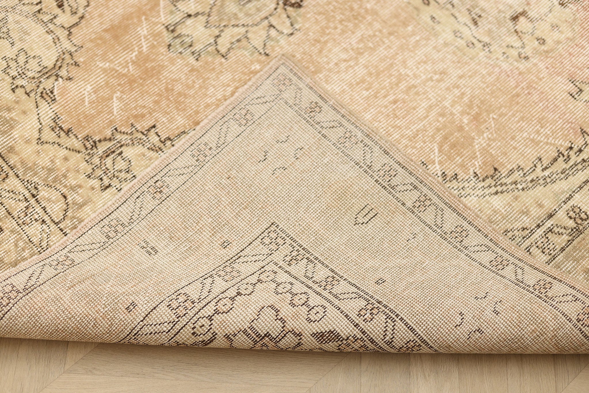 Vintage Isparta Turkish Area Rug 6x9 ft — Beige Floral (No. 40659)