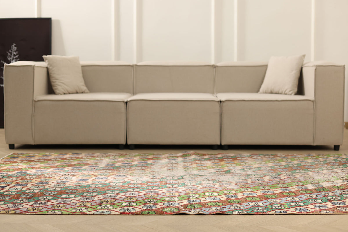 Vintage Isparta Turkish Area Rug 5x9 ft — Green & Beige Floral (No. 40669)