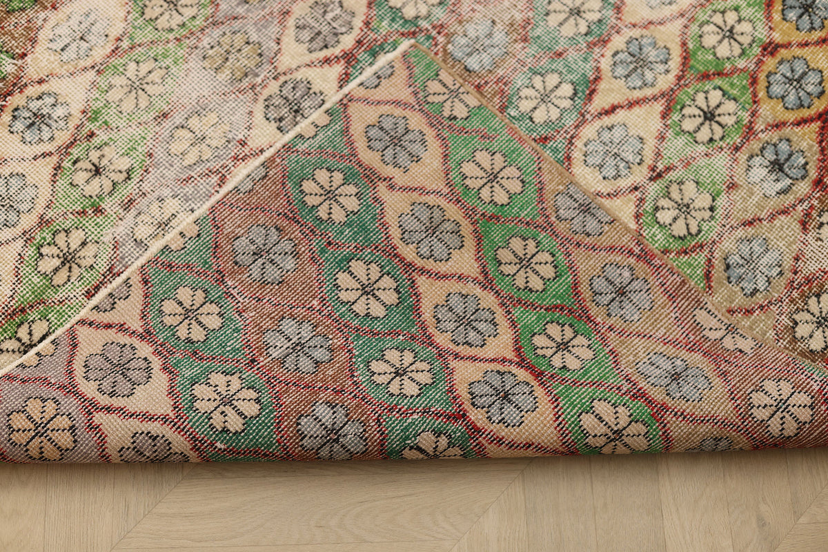 Vintage Isparta Turkish Area Rug 5x9 ft — Green & Beige Floral (No. 40669)