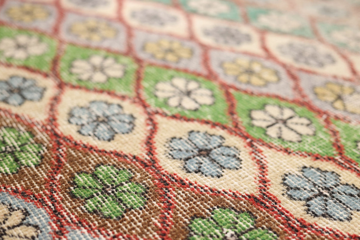 Vintage Isparta Turkish Area Rug 5x9 ft — Green & Beige Floral (No. 40669)