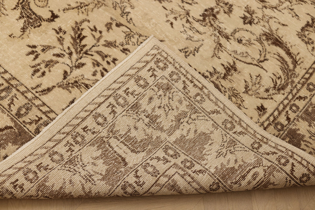 Vintage Isparta Turkish Area Rug 6x10 ft — Orange & Brown Floral (No. 40694)