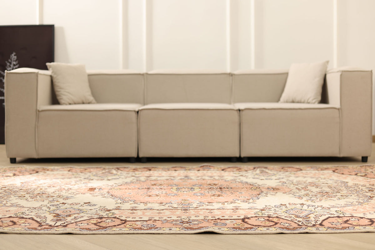 Vintage Isparta Turkish Area Rug 5x9 ft — Beige & Red Floral (No. 40695)
