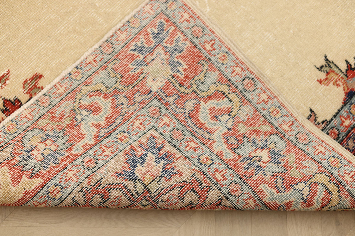 Vintage Isparta Turkish Area Rug 5x9 ft — Beige & Red Floral (No. 40698)