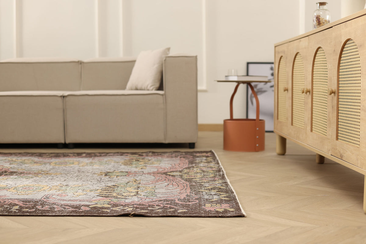 Vintage Isparta Turkish Area Rug 5x10 ft — Gray Floral