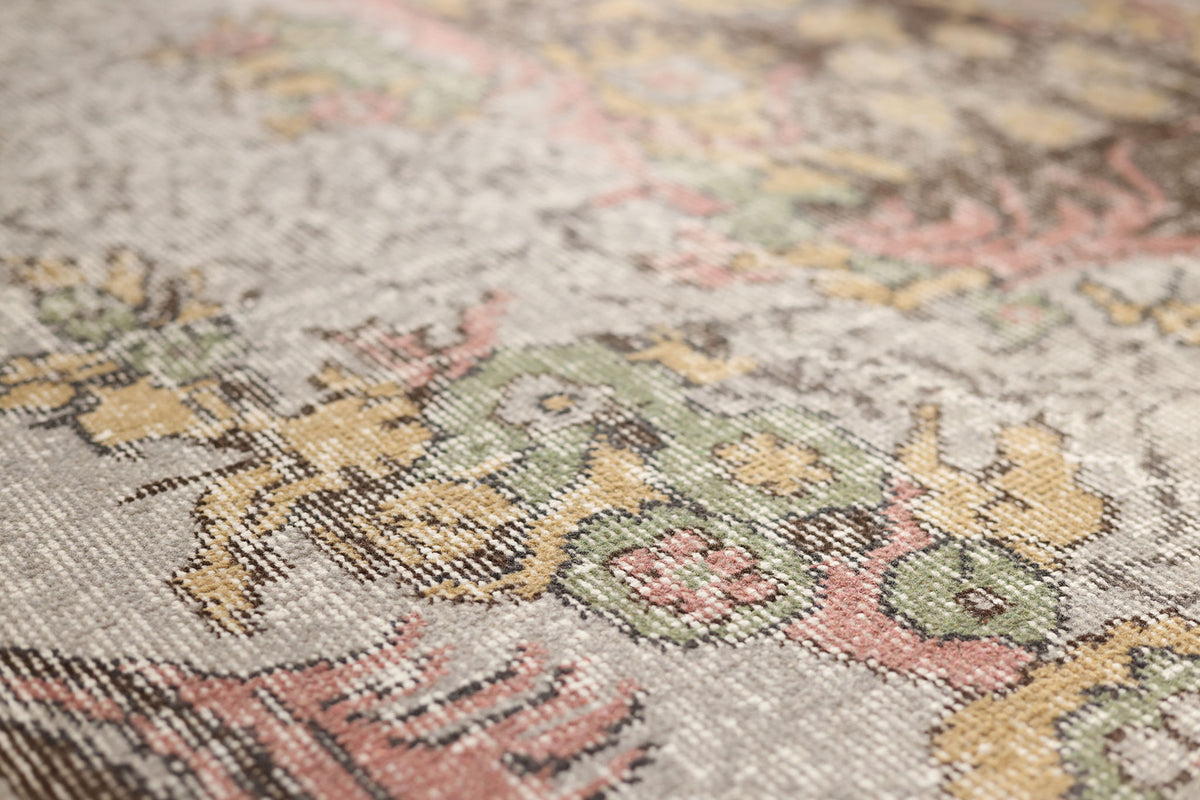 Vintage Isparta Turkish Area Rug 5x10 ft — Gray Floral