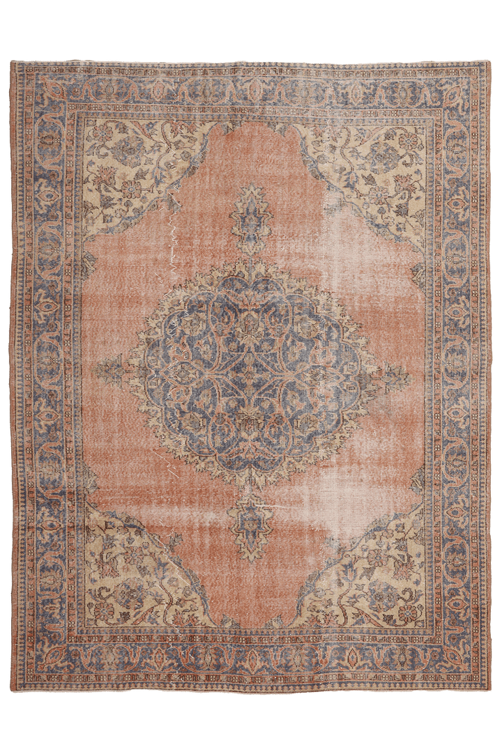 Vintage Isparta Turkish Area Rug 7x9 ft — Red Minimalist