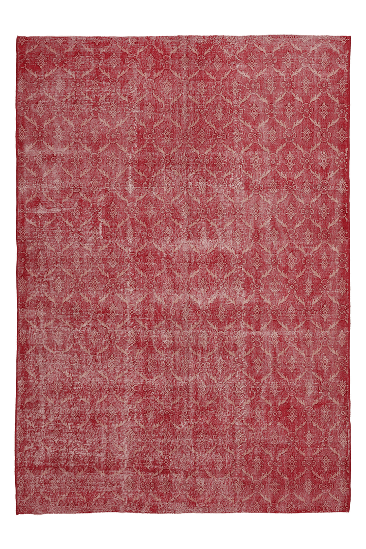 Vintage Isparta Turkish Area Rug 7x10 ft — Red Minimalist