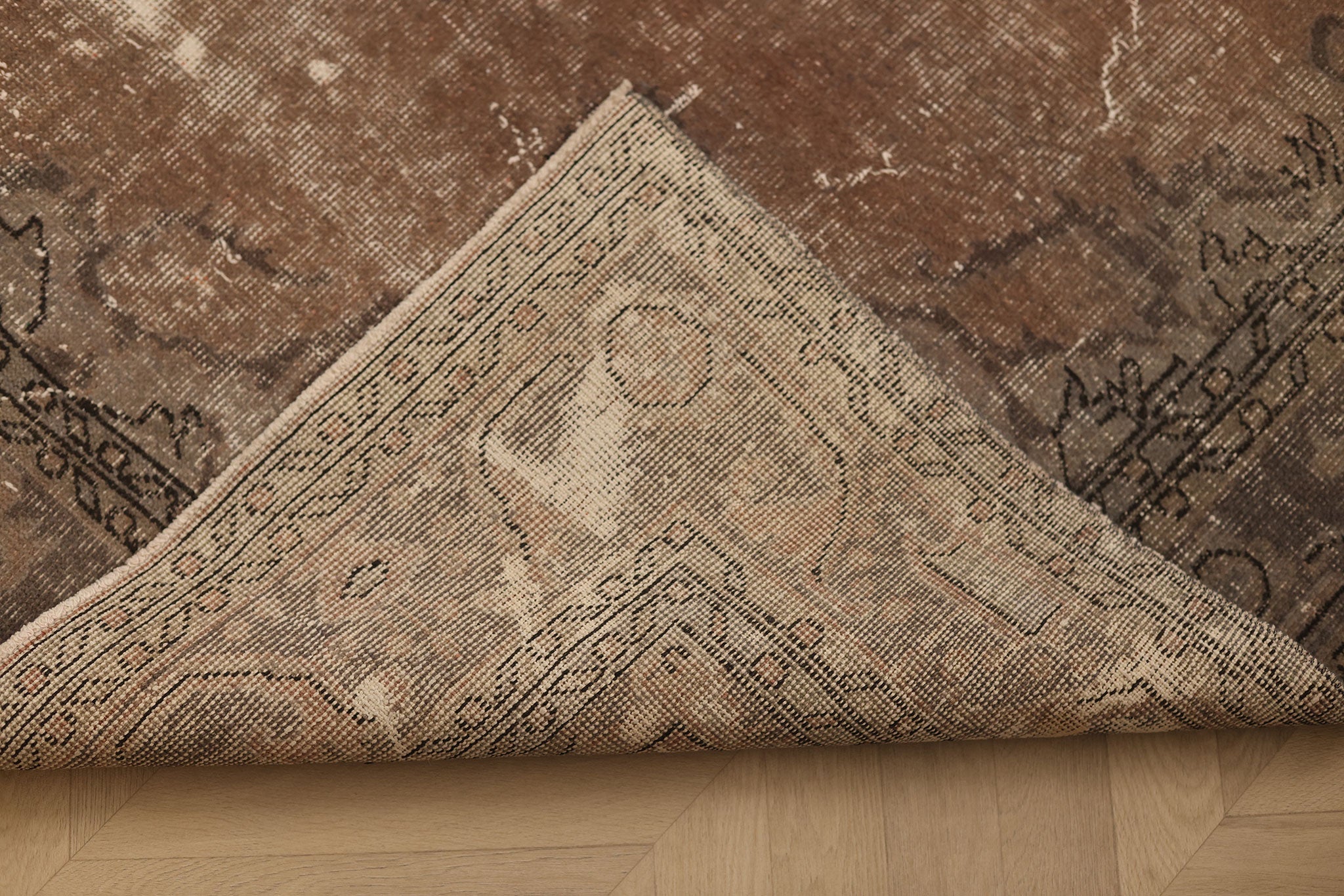 Vintage Isparta Turkish Area Rug 6x10 ft — Brown & Gray Floral