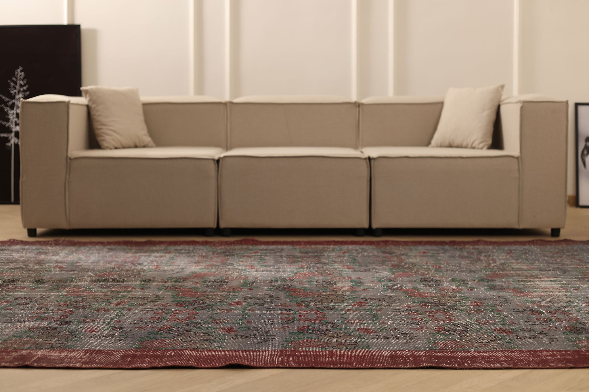 Vintage Isparta Turkish Area Rug 7x10 ft — Gray & Red Floral