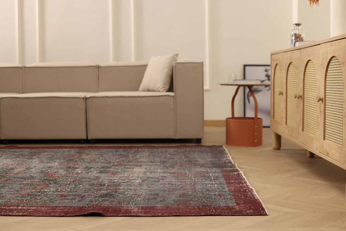Vintage Isparta Turkish Area Rug 7x10 ft — Gray & Red Floral