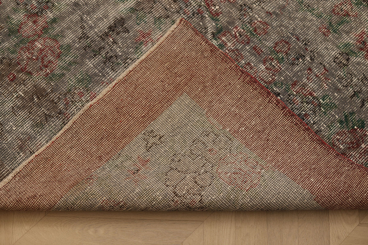 Vintage Isparta Turkish Area Rug 7x10 ft — Gray & Red Floral