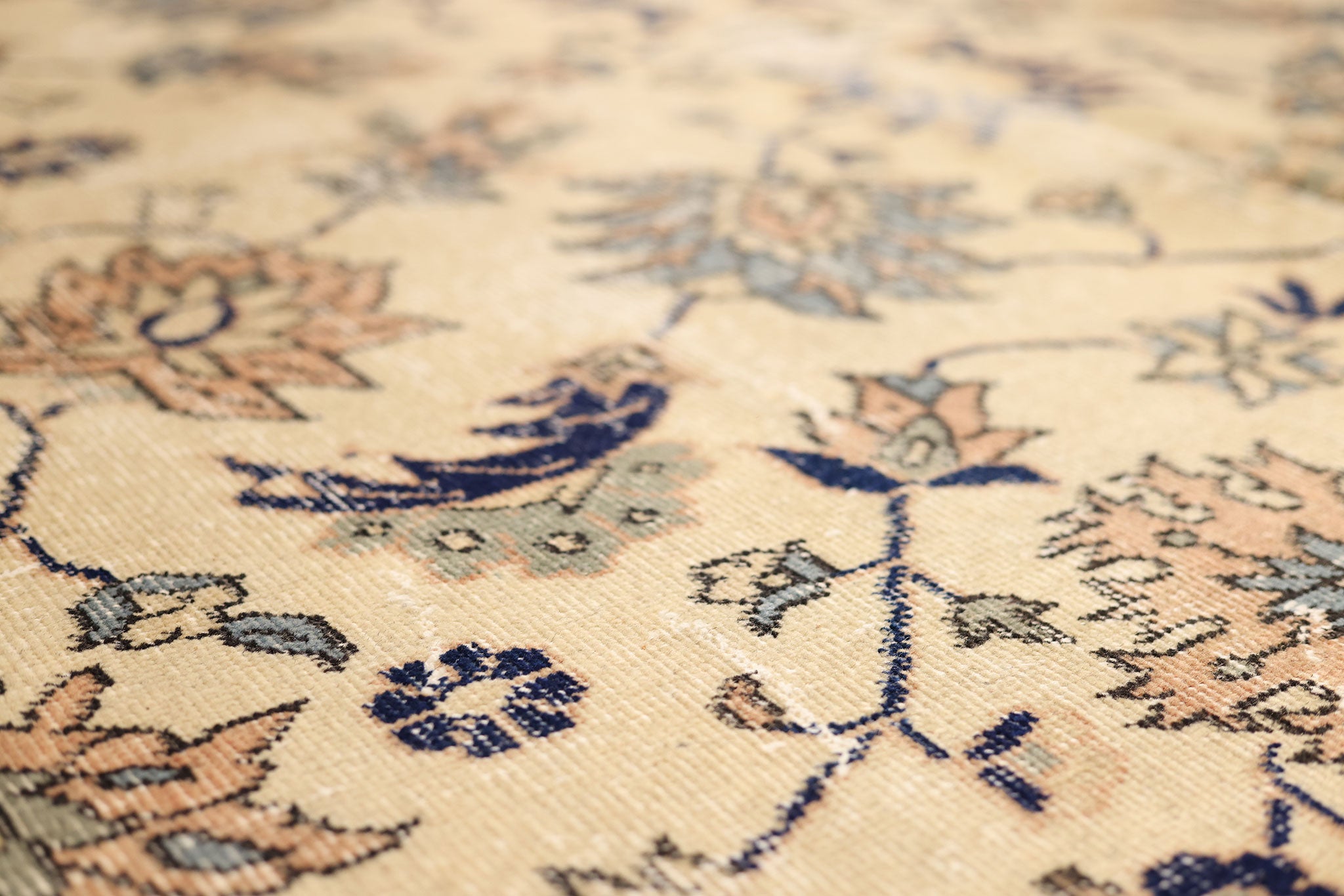 Vintage Isparta Turkish Area Rug 7x9 ft — Beige & Orange Floral
