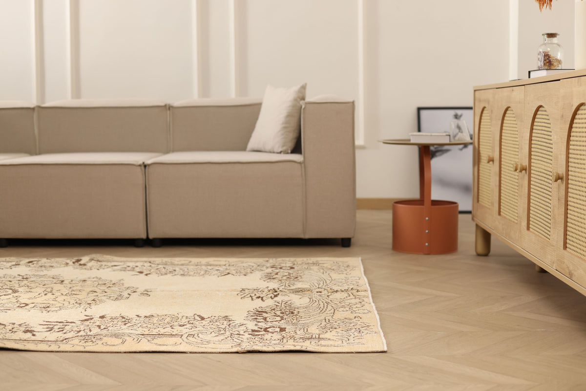 Vintage Isparta Turkish Area Rug 4x8 ft — Beige Floral