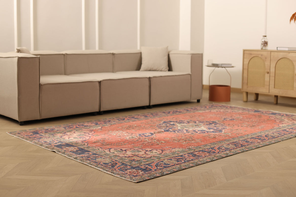Vintage Isparta Turkish Area Rug 6x9 ft — Red & Blue Floral (No. 40811)