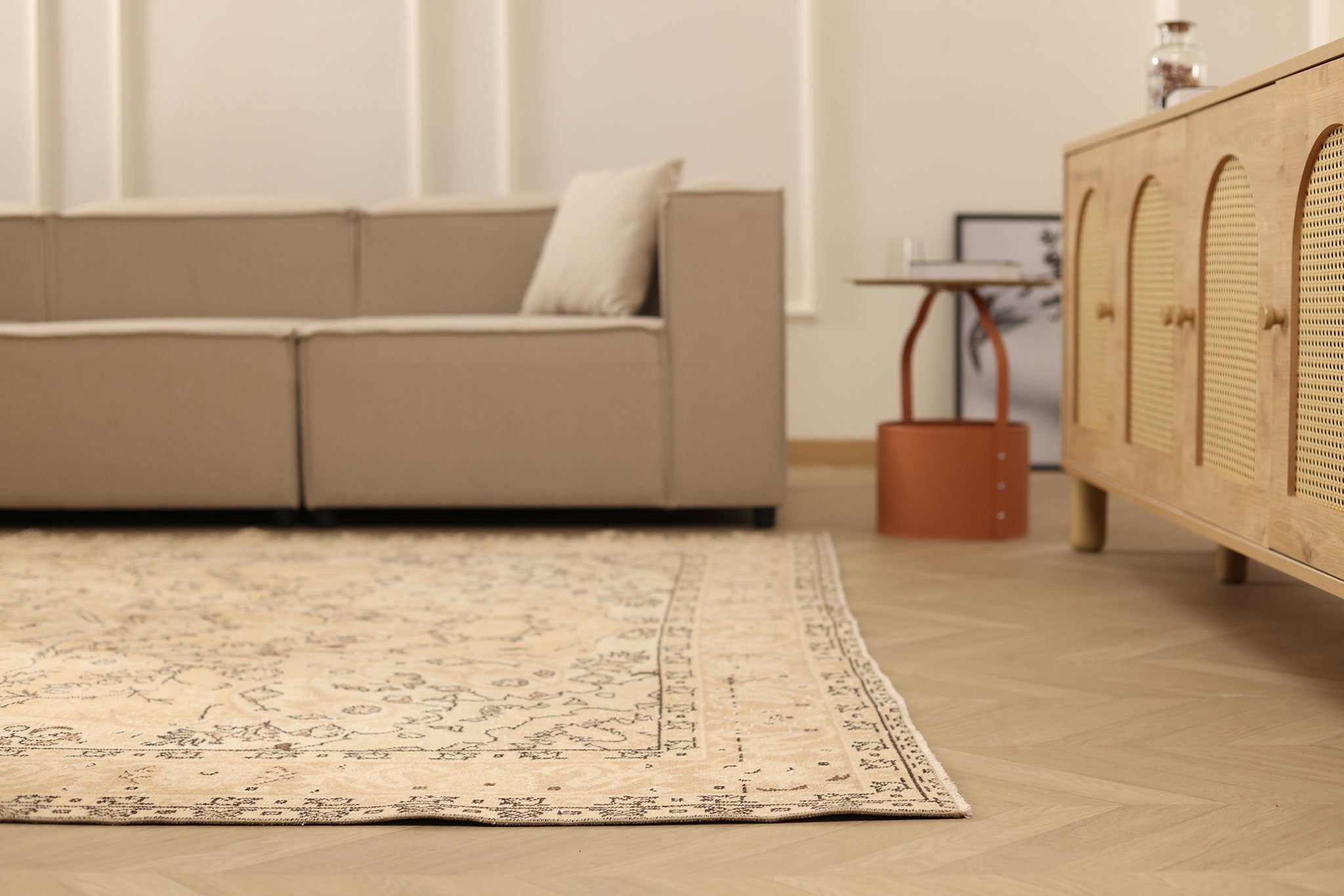 Vintage Isparta Turkish Area Rug 7x10 ft — Beige & Gray Floral