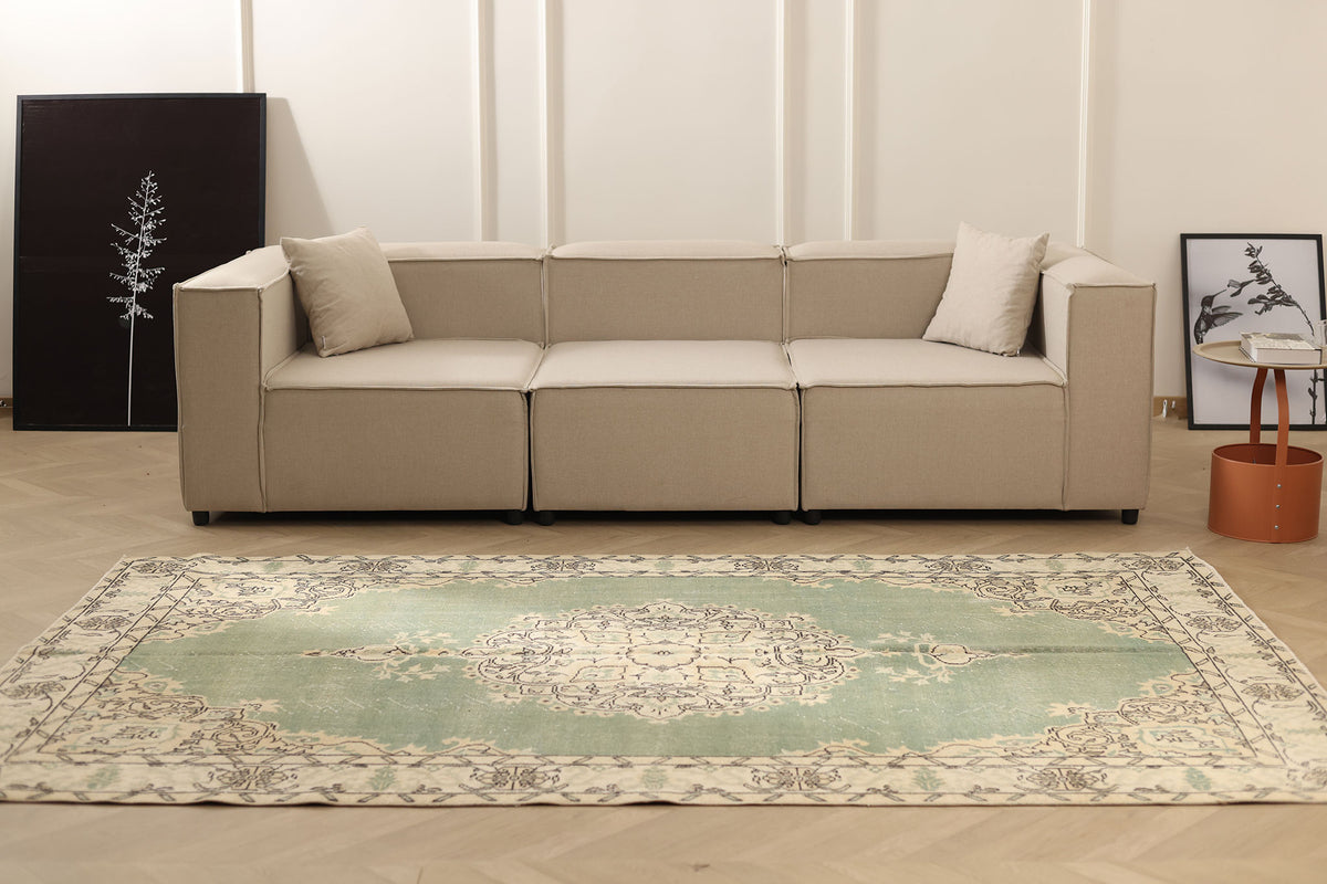 Vintage Isparta Turkish Area Rug 5x9 ft — Green & Beige Floral (No. 40824)